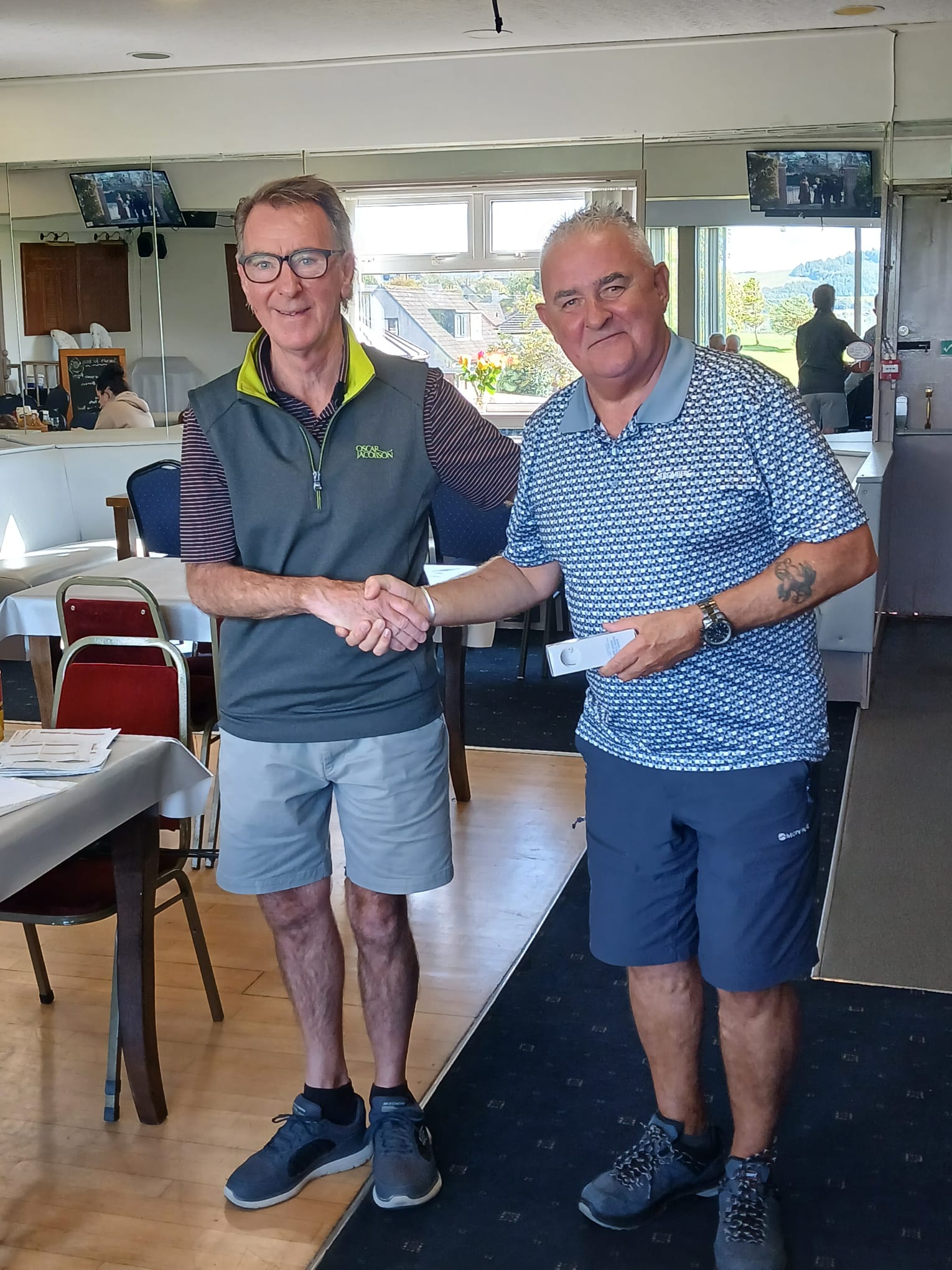 Falkland Seniors outing to Lochgelly